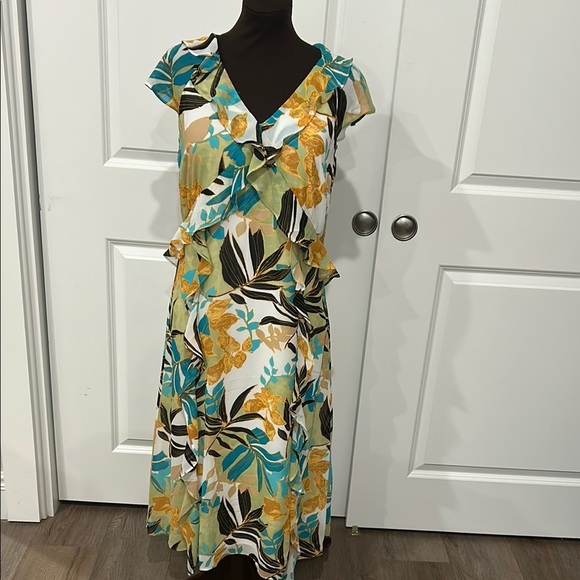 Chico's Yellow Green V-Neck Flutter Sleeve Midi Tropical Resort Dress Size 0/4 - Picture 2 of 12
